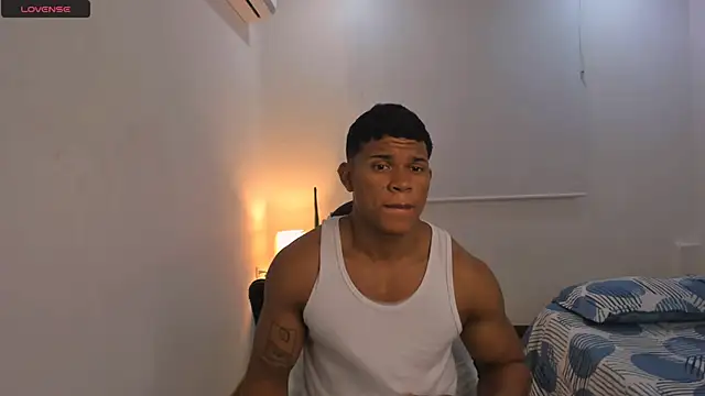 Snapshot of maxsteel177 chatting on February 26, 4:25 am maxsteel177 online show from February 26, 4:25 am