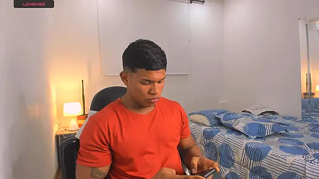 Snapshot of maxsteel177 chatting on March 6, 11:31 pm maxsteel177 online show from March 6, 11:31 pm