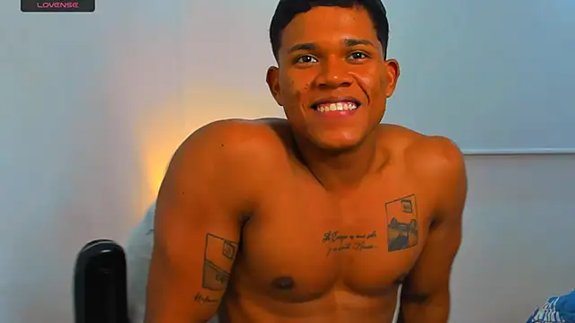 Snapshot of maxsteel177 chatting on March 15, 2:35 am maxsteel177 online show from March 15, 2:35 am