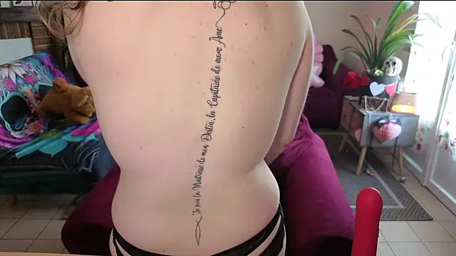 Miss luxiole online show from April 12, 7:02 am