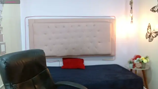 kathepickmanx online show from December 20, 3:35 am