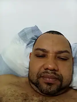 Snapshot of Marcio2235 chatting on November 22, 6:56 am Marcio2235 online show from November 22, 6:56 am