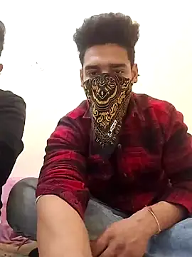 13horny13 online show from February 10, 6:09 am