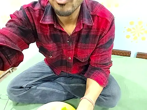 13horny13 online show from February 27, 8:17 am