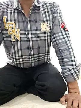 13horny13 online show from March 5, 12:00 pm