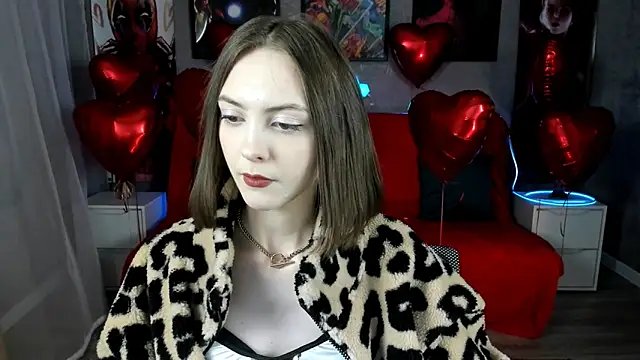 Snapshot of JesssWalker chatting on February 13, 8:24 pm JesssWalker online show from February 13, 8:24 pm