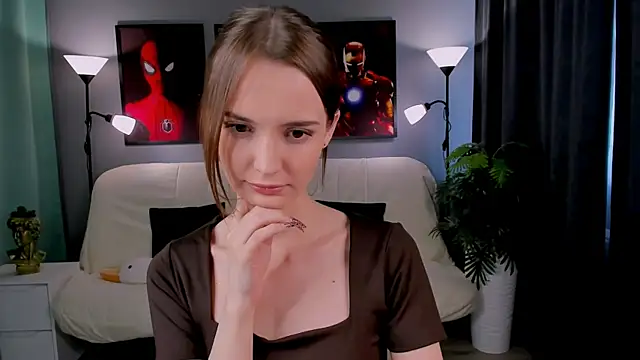 Snapshot of SamanthaaaWalker chatting on May 21, 9:05 am SamanthaaaWalker online show from May 21, 9:05 am