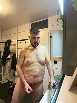 Mike3821 online show from March 18, 4:26 am