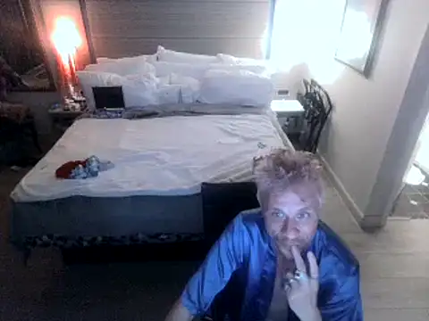 Snapshot of AQuickPhyx chatting on February 2, 11:19 am AQuickPhyx online show from February 2, 11:19 am