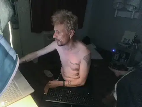 Snapshot of AQuickPhyx chatting on February 20, 1:30 pm AQuickPhyx online show from February 20, 1:30 pm