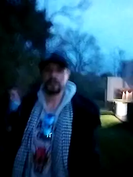 Snapshot of AQuickPhyx chatting on March 15, 2:35 am AQuickPhyx online show from March 15, 2:35 am