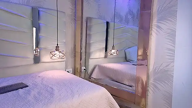 Snapshot of CatarinaMayer_ chatting on November 23, 9:58 pm CatarinaMayer online show from November 23, 9:58 pm