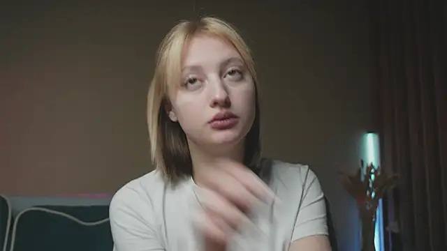 milasmiu online show from February 11, 3:08 pm