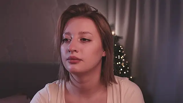 milasmiu online show from December 19, 7:48 am