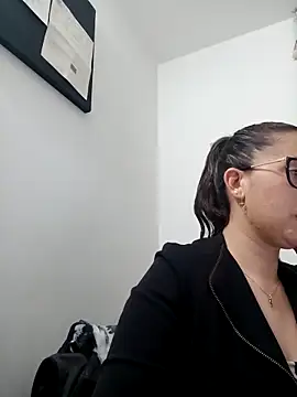 CHARLOTTE 1711 online show from February 25, 2:36 am