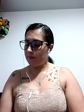 CHARLOTTE 1711 online show from November 19, 3:28 am