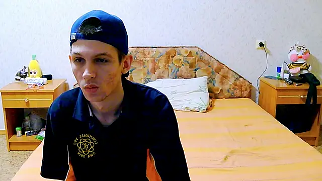 Snapshot of Lester_Broo chatting on March 4, 5:03 pm Lester Broo online show from March 4, 5:03 pm