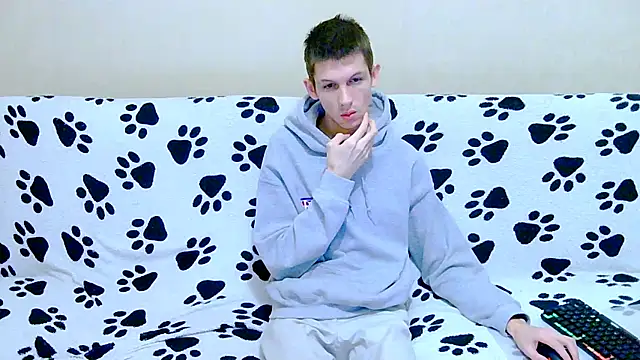 Lester Broo online show from February 5, 6:07 am