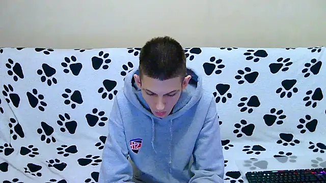 Lester Broo online show from April 20, 2:53 pm