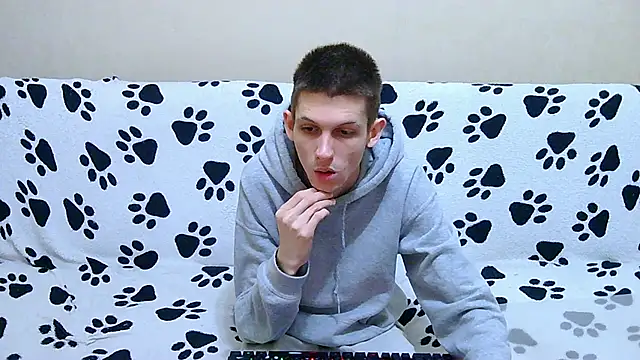 Snapshot of Lester_Broo chatting on May 1, 9:30 pm Lester Broo online show from May 1, 9:30 pm