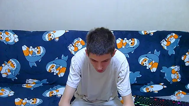 Snapshot of Lester_Broo chatting on May 22, 7:52 pm Lester Broo online show from May 22, 7:52 pm
