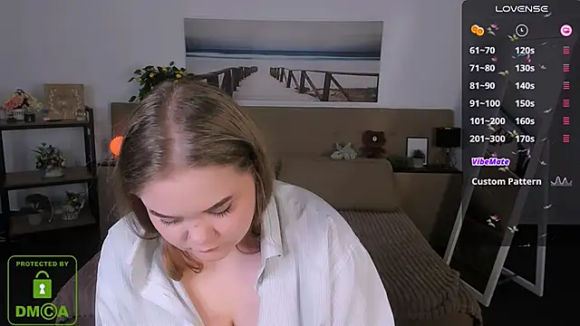 Snapshot of Erica__Alta chatting on February 1, 2:47 am Erica Alta online show from February 1, 2:47 am