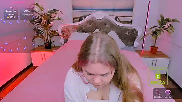 Snapshot of Erica__Alta chatting on October 29, 6:26 am Erica Alta online show from October 29, 6:26 am