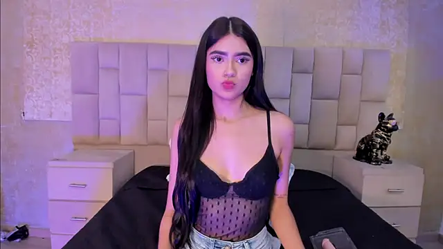 Snapshot of BellaaStorm chatting on February 11, 3:51 pm BellaaStorm online show from February 11, 3:51 pm