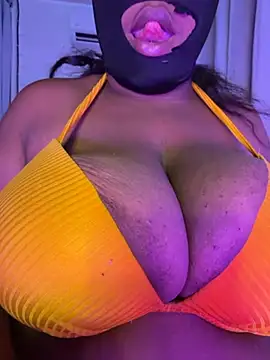 Lilymoonshow online show from March 8, 10:02 pm