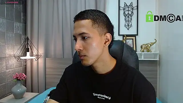 HarolddXL online show from April 22, 6:53 pm