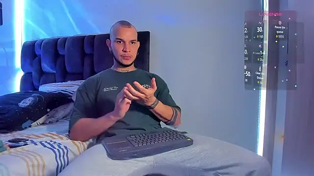 austinoficial online show from February 24, 9:13 pm