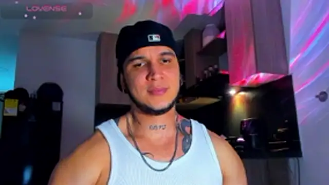 austinoficial online show from April 22, 11:17 pm