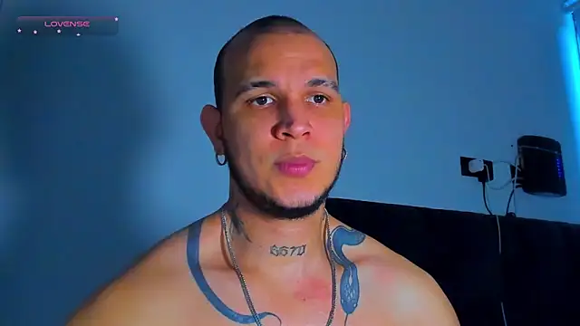 austinoficial online show from May 20, 9:10 pm