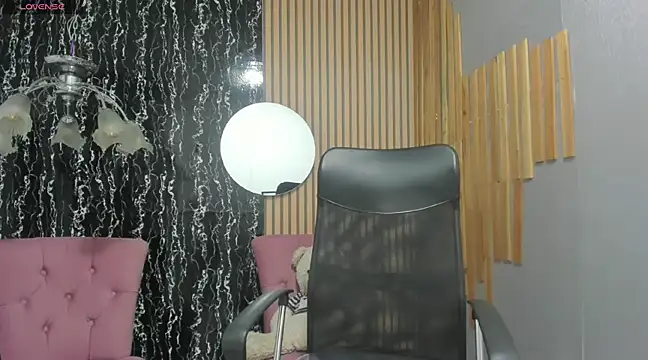 Snapshot of Iam_zaia chatting on March 4, 11:43 pm Iam zaia online show from March 4, 11:43 pm