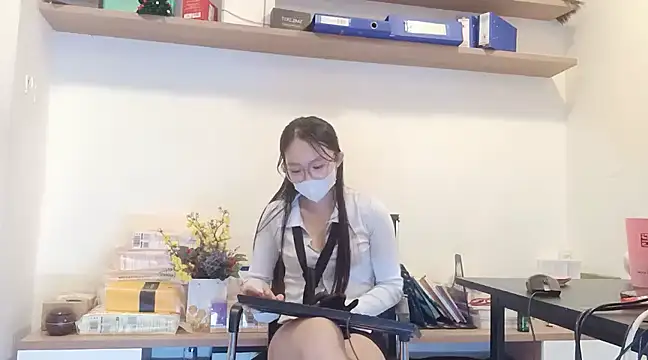 Lush-Office online show from February 13, 7:56 am