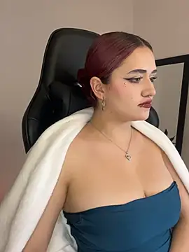 Snapshot of raven__white1 chatting on January 18, 12:13 am raven  white1 online show from January 18, 12:13 am