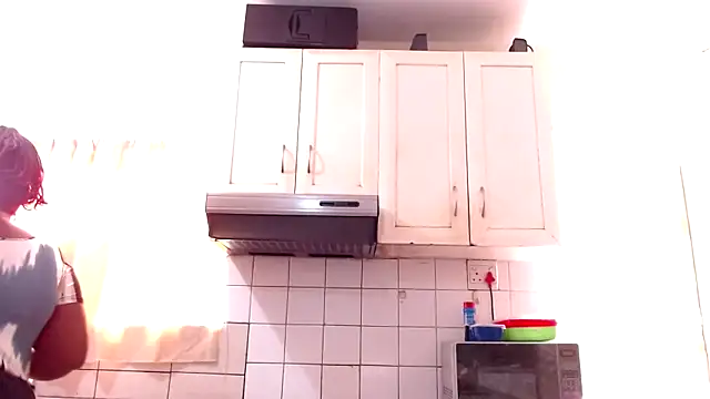 omalicha98 online show from September 11, 6:24 am