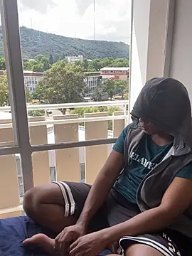 snotLoud online show from March 8, 11:05 am