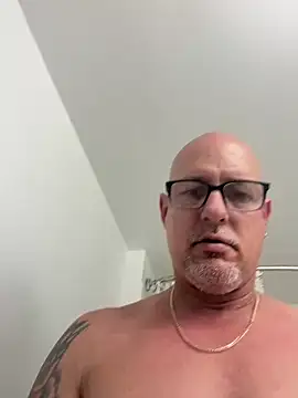 carlospingalinda online show from February 8, 9:15 pm