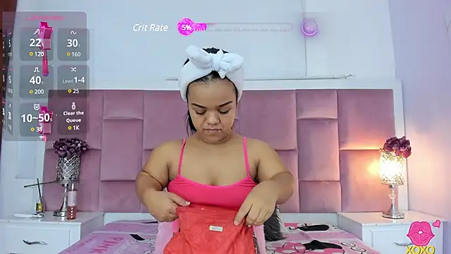 Snapshot of AnieRey chatting on February 4, 12:11 pm AnieRey online show from February 4, 12:11 pm