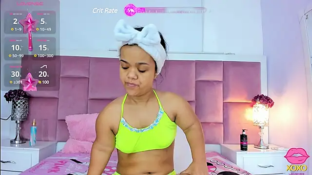 Snapshot of AnieRey chatting on March 14, 12:18 pm AnieRey online show from March 14, 12:18 pm