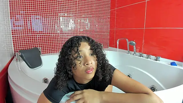 Snapshot of BrigitteRoy_ chatting on February 22, 7:14 pm BrigitteRoy  online show from February 22, 7:14 pm