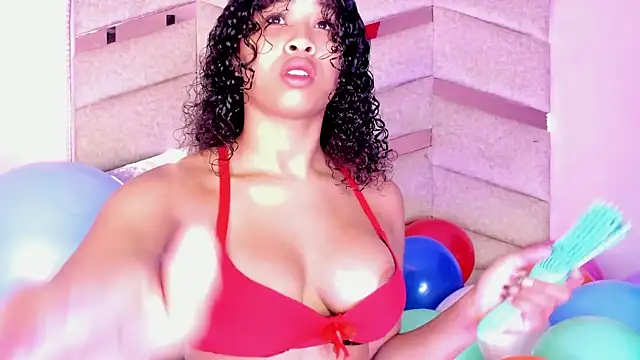 Snapshot of BrigitteRoy_ chatting on October 19, 3:07 am BrigitteRoy  online show from October 19, 3:07 am