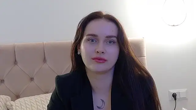 Lilliana Moon online show from January 25, 4:24 pm