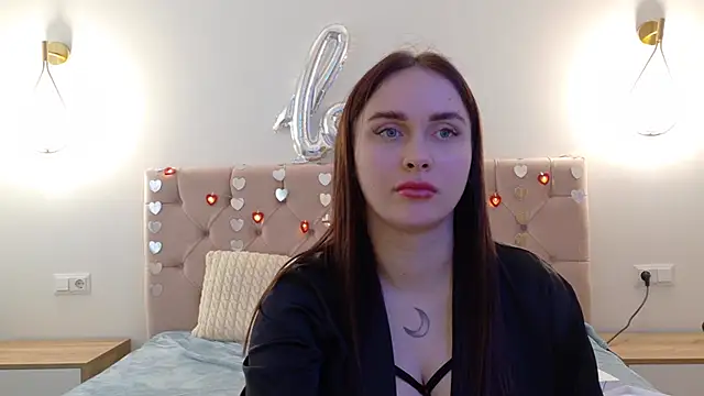 Lilliana Moon online show from February 18, 10:16 am