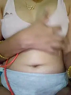 Snapshot of nikkibenza chatting on February 9, 5:01 pm nikkibenza online show from February 9, 5:01 pm