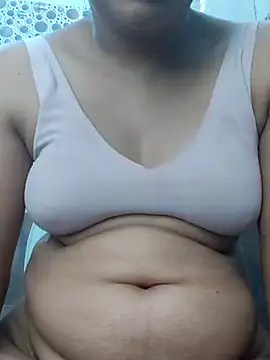 Snapshot of nikkibenza chatting on March 14, 9:14 am nikkibenza online show from March 14, 9:14 am