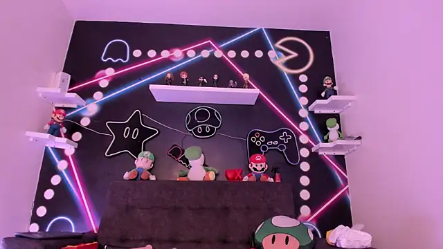 Snapshot of SabrinaSpell_ chatting on February 18, 2:59 pm SabrinaSpell online show from February 18, 2:59 pm