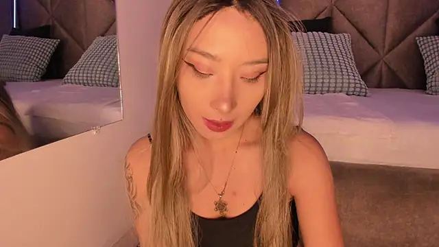 Snapshot of SabrinaSpell_ chatting on September 26, 11:58 am SabrinaSpell online show from September 26, 11:58 am