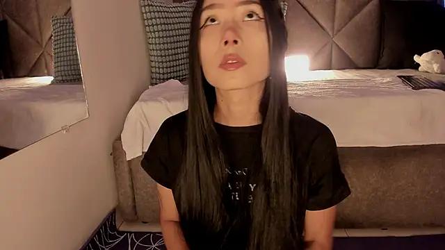 Snapshot of SabrinaSpell_ chatting on November 14, 11:53 am SabrinaSpell online show from November 14, 11:53 am